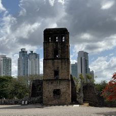 Um Site vu "Panama viejo"